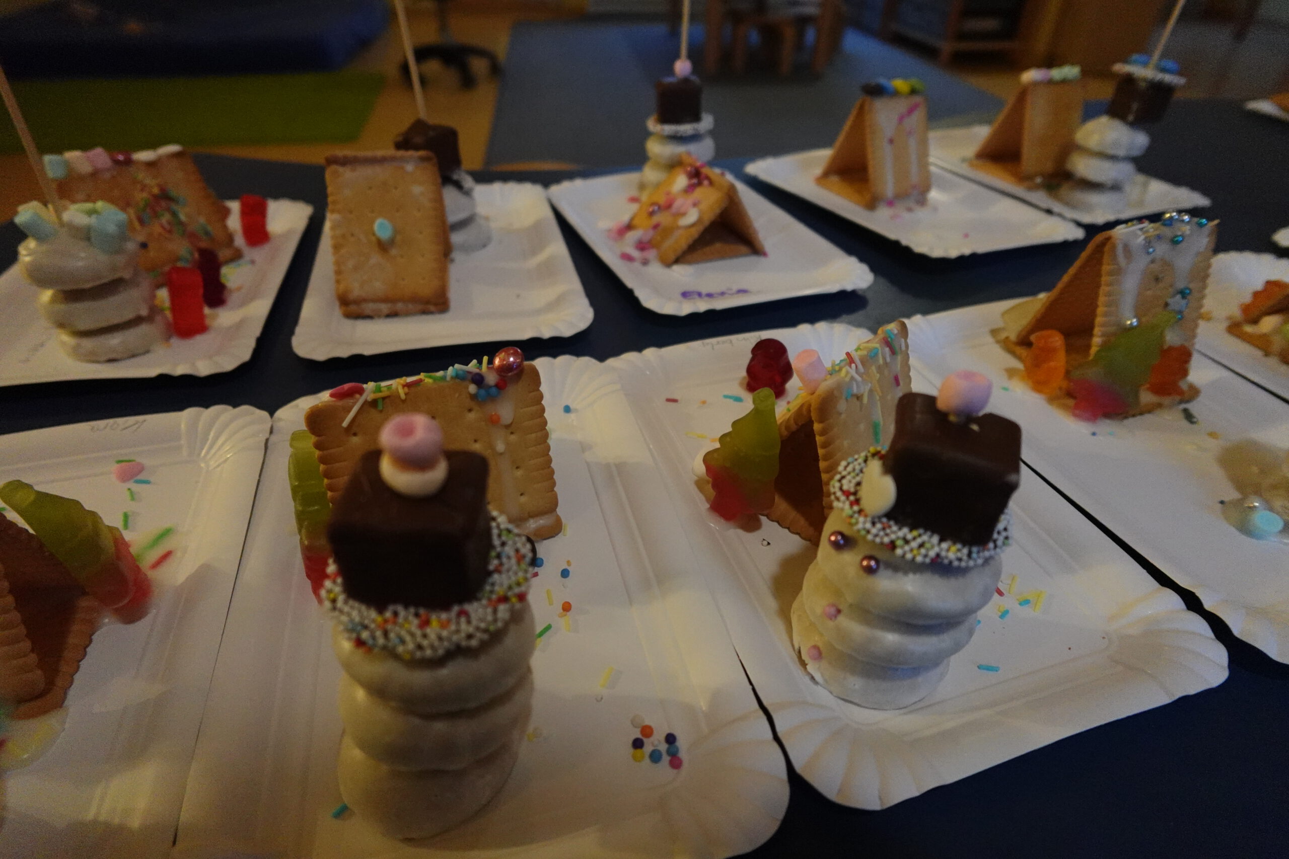 Kekshäuser und Schneemänner